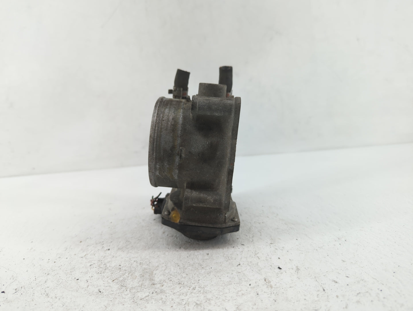 2005-2018 Toyota Avalon Throttle Body P/N:22030-0P050 22030-31030 Fits OEM Used Auto Parts - Oemusedautoparts1.com