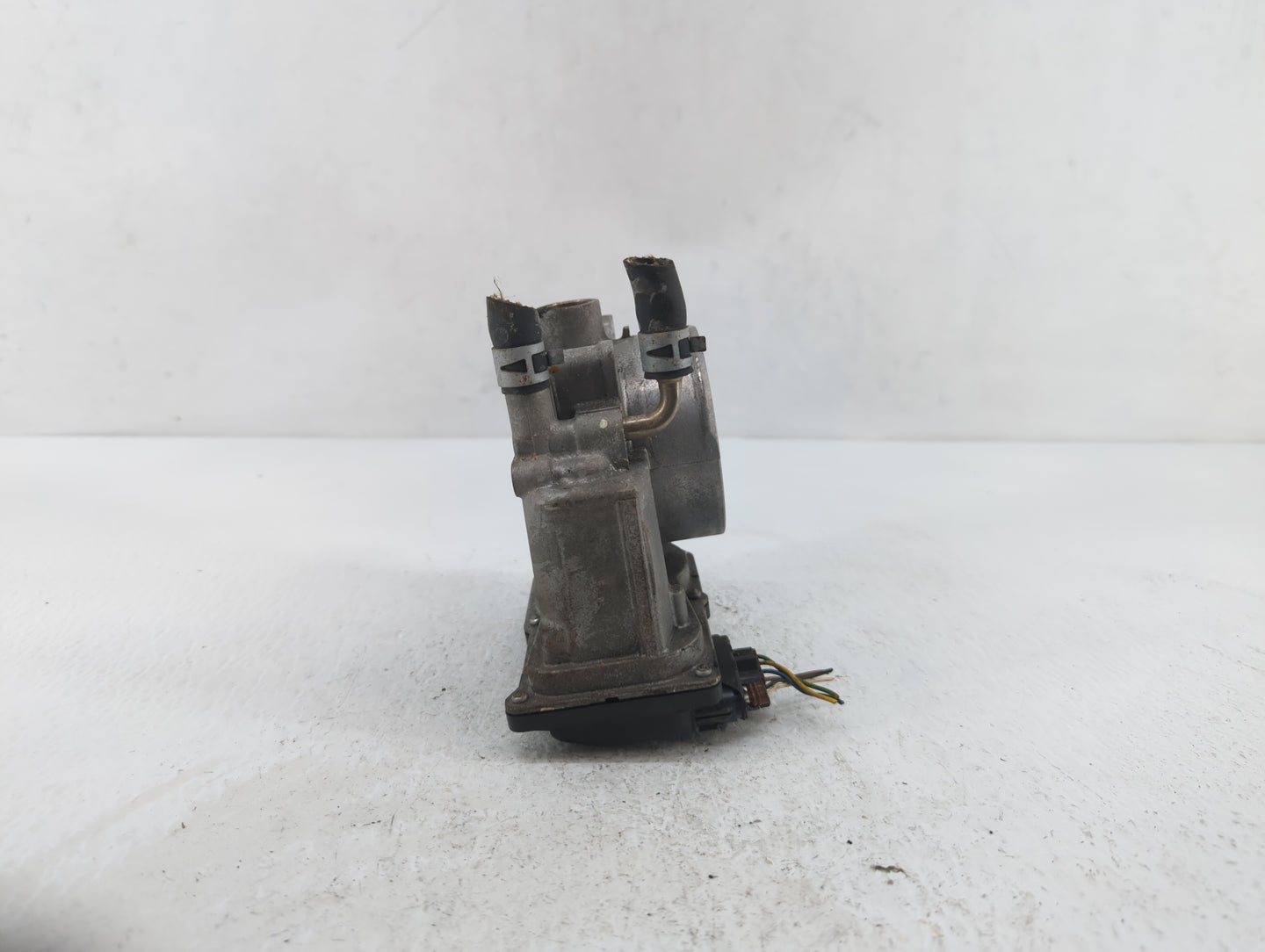 2005-2018 Toyota Avalon Throttle Body P/N:22030-0P050 22030-31030 Fits OEM Used Auto Parts - Oemusedautoparts1.com
