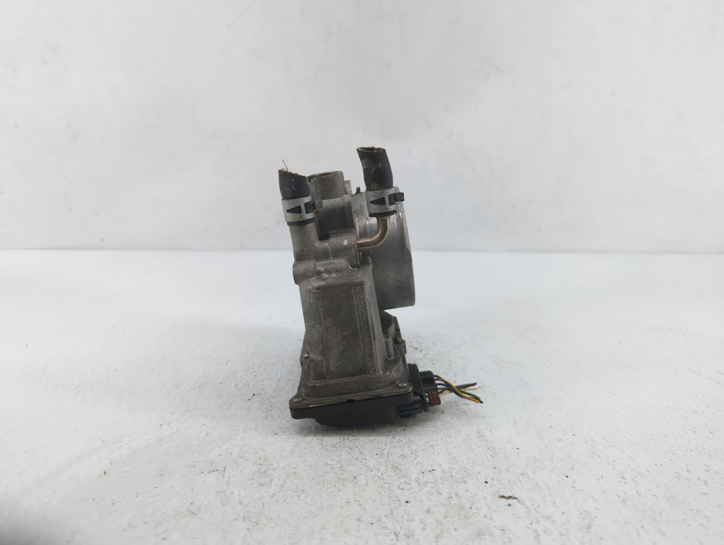 2005-2018 Toyota Avalon Throttle Body P/N:22030-0P050 22030-31030 Fits OEM Used Auto Parts - Oemusedautoparts1.com