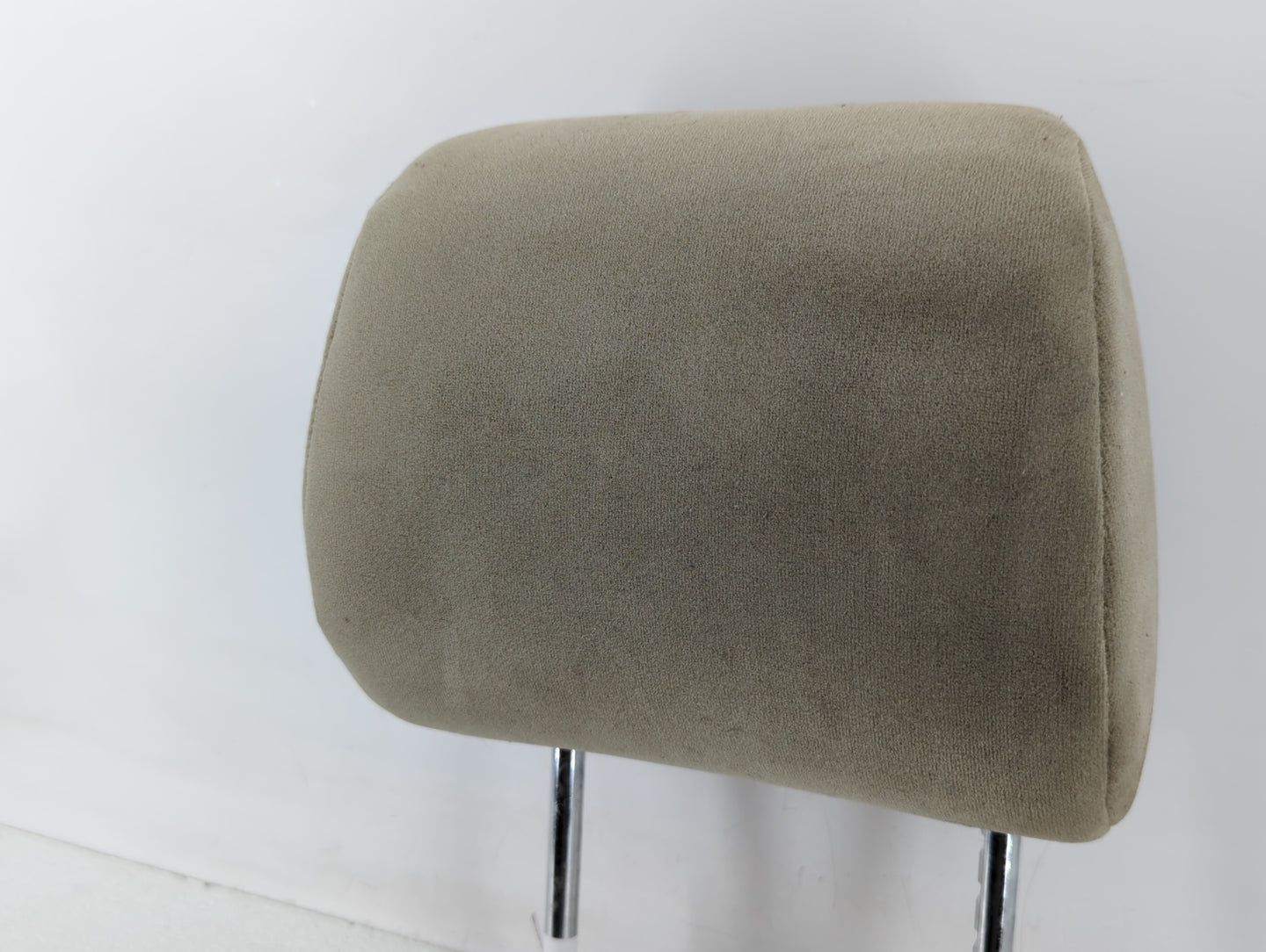 2005-2007 Toyota Avalon Headrest Head Rest Front Driver Passenger Seat Fits Fits 2005 2006 2007 OEM Used Auto Parts - Oemuse