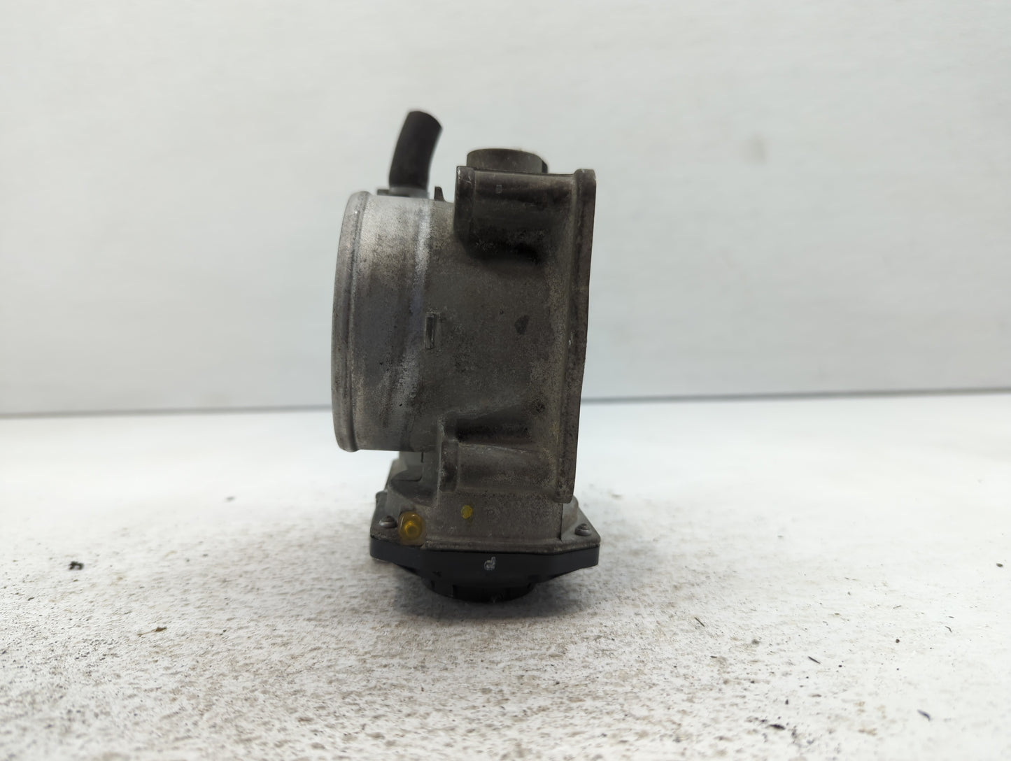 2005-2018 Toyota Avalon Throttle Body P/N:22030-0P050 Fits OEM Used Auto Parts - Oemusedautoparts1.com