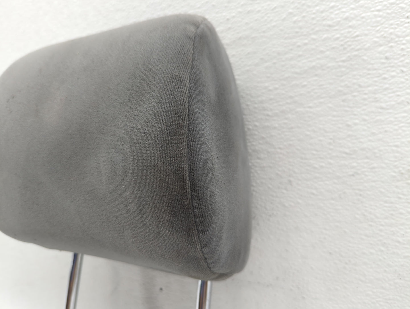 2005-2007 Toyota Avalon Headrest Head Rest Front Driver Passenger Seat Fits Fits 2005 2006 2007 OEM Used Auto Parts - Oemuse