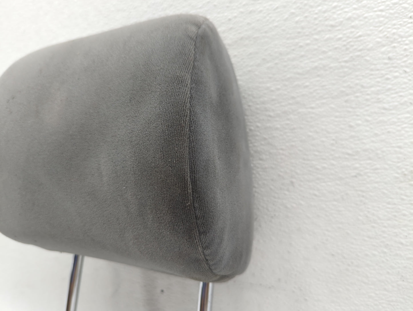 2005-2007 Toyota Avalon Headrest Head Rest Front Driver Passenger Seat Fits Fits 2005 2006 2007 OEM Used Auto Parts - Oemuse