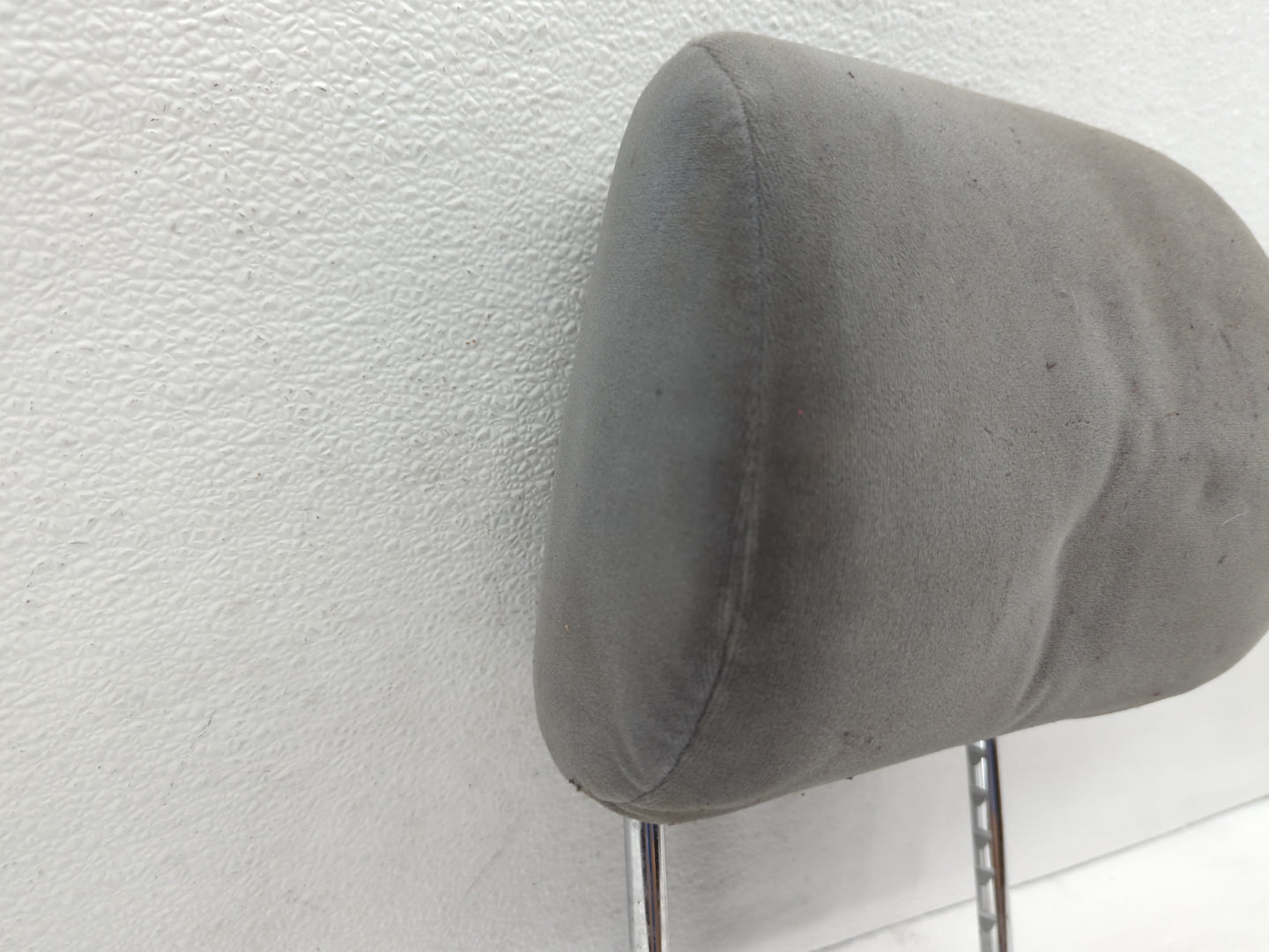 2005-2007 Toyota Avalon Headrest Head Rest Front Driver Passenger Seat Fits Fits 2005 2006 2007 OEM Used Auto Parts - Oemuse