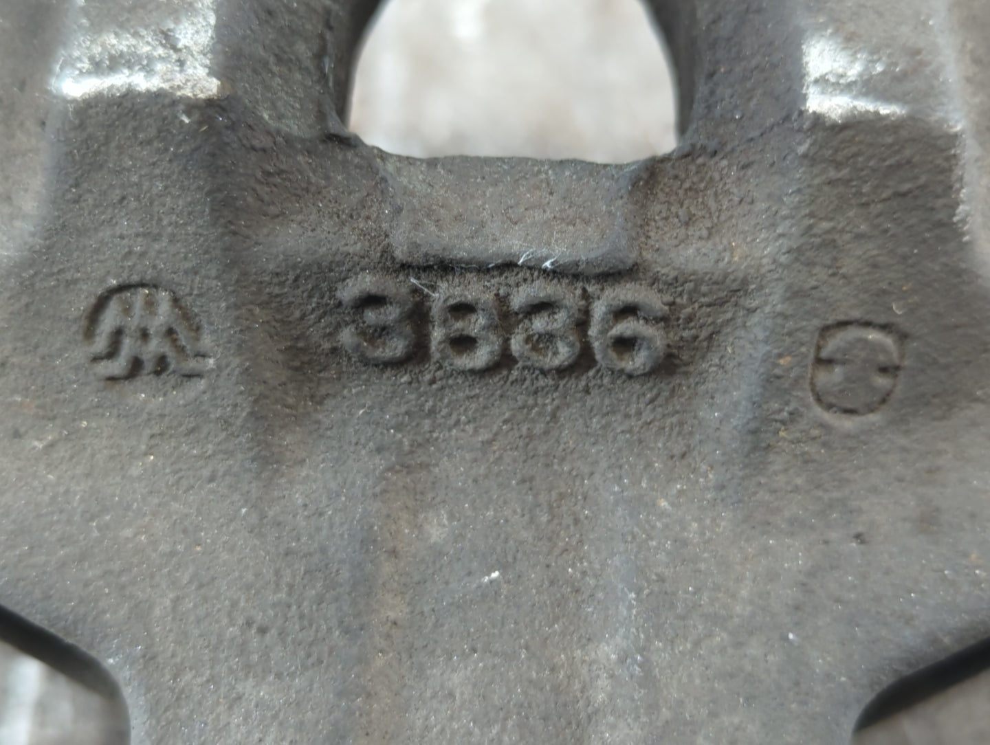 2005-2007 Toyota Avalon Front Driver Left Brake Caliper - Oemusedautoparts1.com