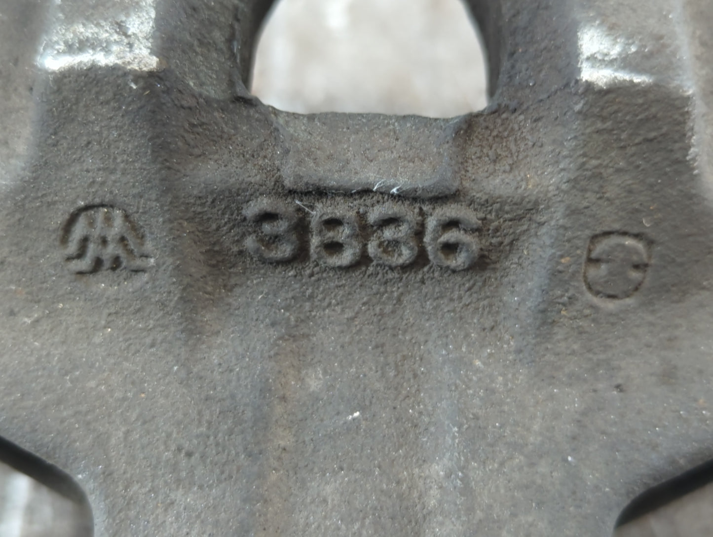 2005-2007 Toyota Avalon Front Driver Left Brake Caliper - Oemusedautoparts1.com