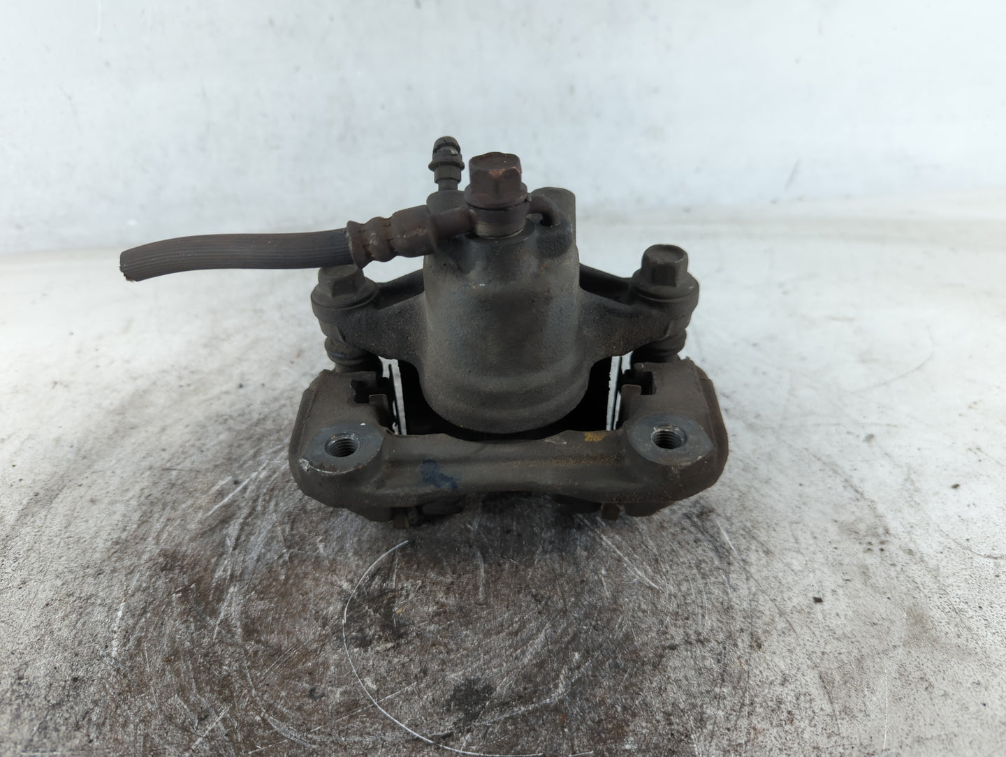 2005-2007 Toyota Avalon Front Passenger Right Brake Caliper - Oemusedautoparts1.com