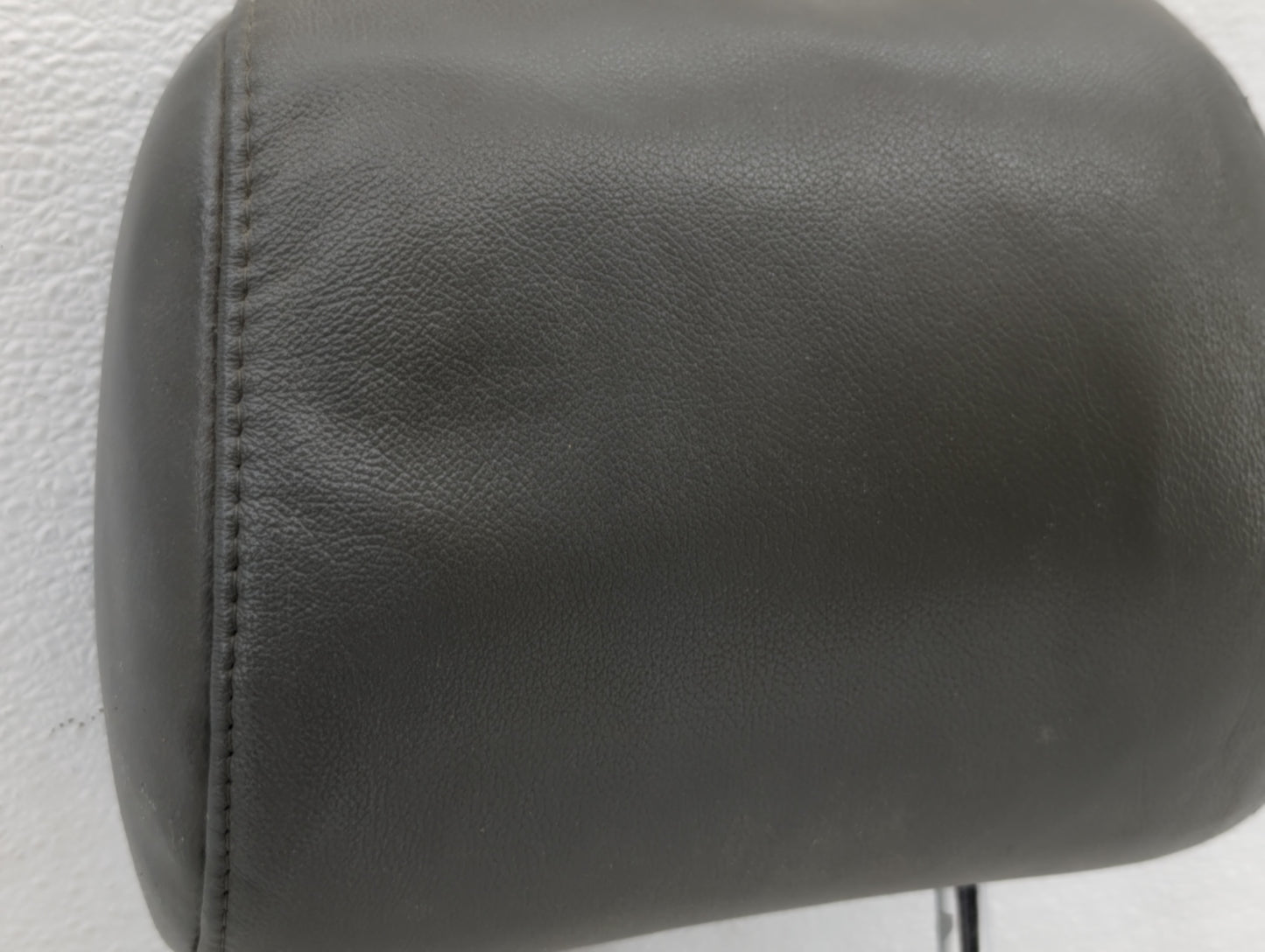 2005-2007 Toyota Avalon Headrest Head Rest Front Driver Passenger Seat Fits Fits 2005 2006 2007 OEM Used Auto Parts - Oemuse