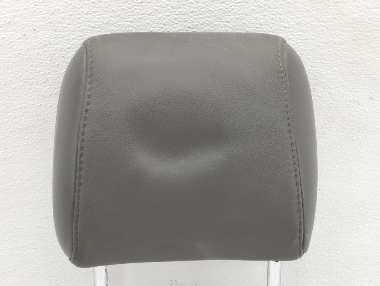 2005-2007 Toyota Avalon Headrest Head Rest Front Driver Passenger Seat Fits Fits 2005 2006 2007 OEM Used Auto Parts - Oemuse