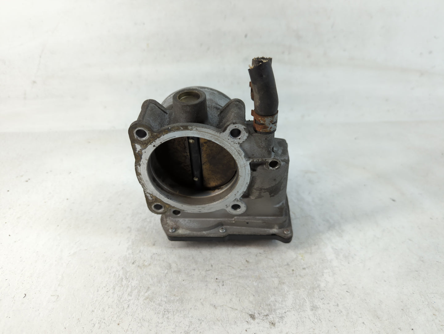 2005-2018 Toyota Avalon Throttle Body P/N:22030-0P050 Fits OEM Used Auto Parts - Oemusedautoparts1.com