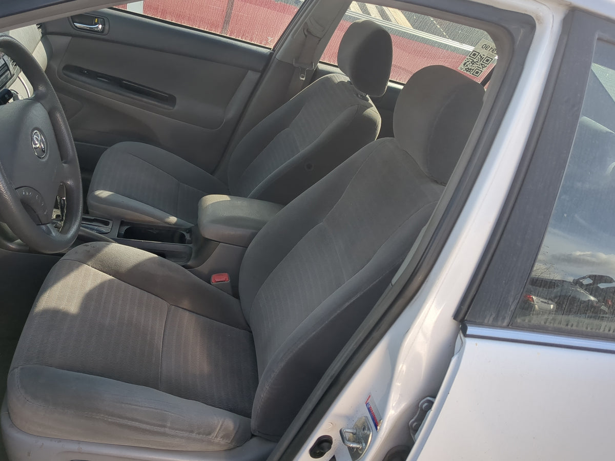 2004-2006 Toyota Camry Driver Front Seat Oem 1197100 - Oemusedautoparts1.com