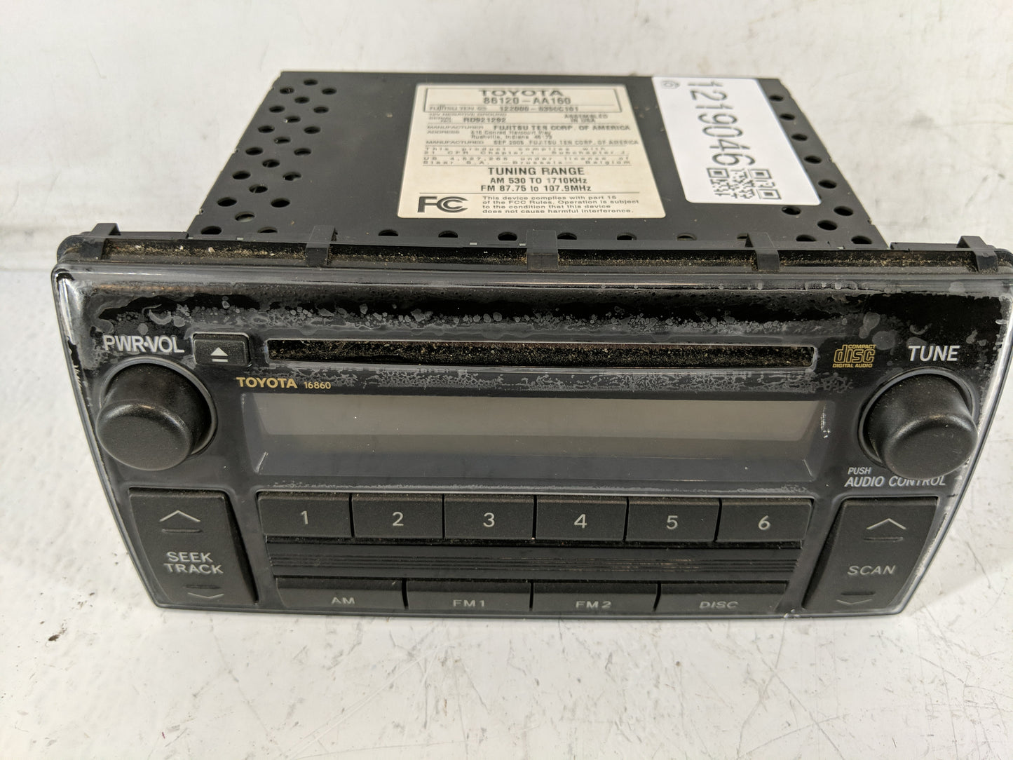 2005-2006 Toyota Camry Radio AM FM Cd Player Receiver Replacement P/N:86120-AA160 Fits Fits 2005 2006 OEM Used Auto Parts - 
