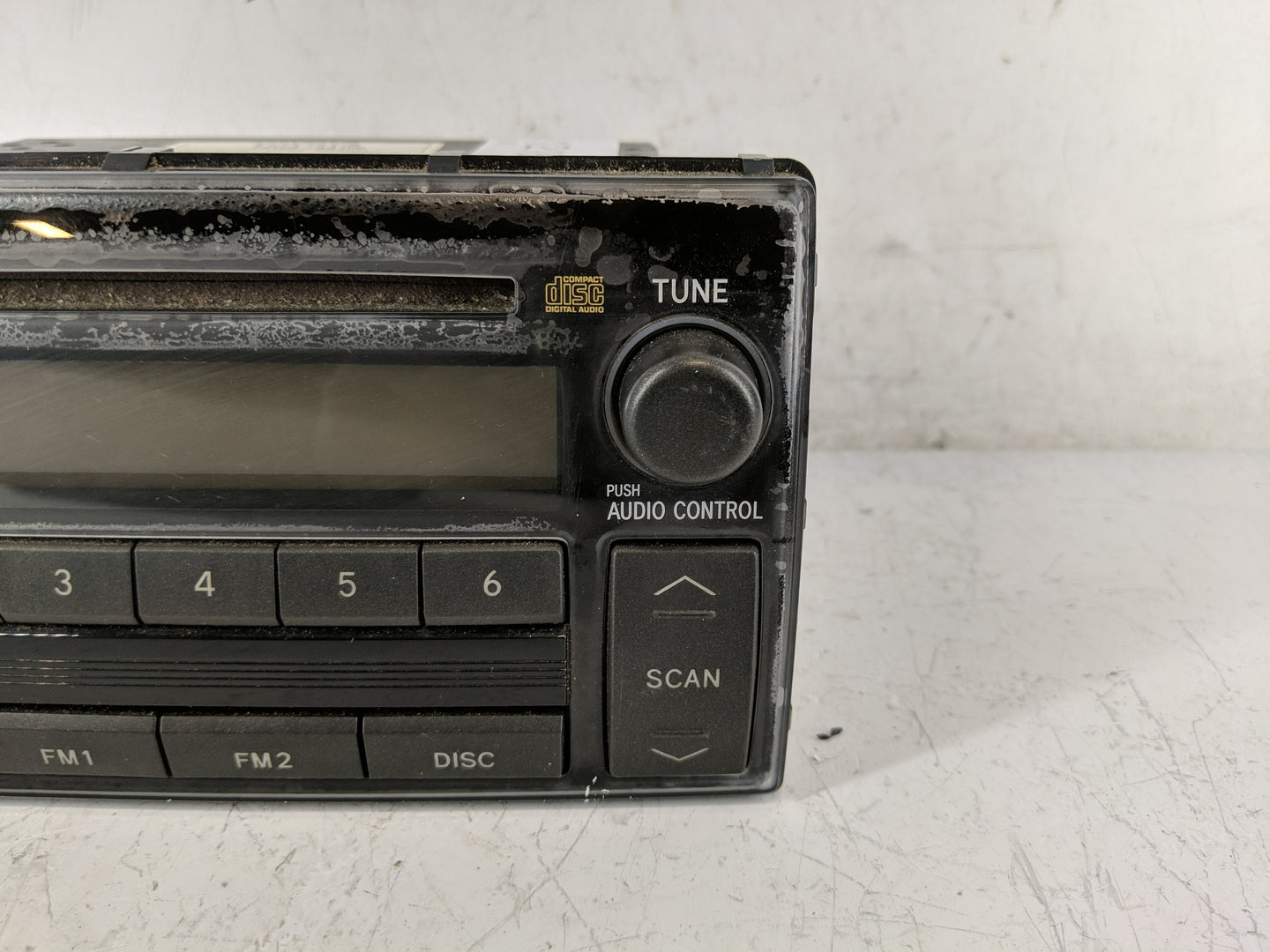 2005-2006 Toyota Camry Radio AM FM Cd Player Receiver Replacement P/N:86120-AA160 Fits Fits 2005 2006 OEM Used Auto Parts - 