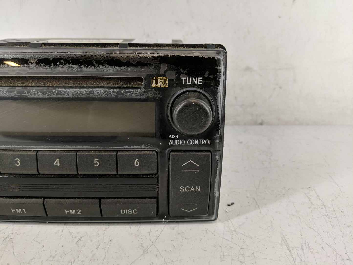 2005-2006 Toyota Camry Radio AM FM Cd Player Receiver Replacement P/N:86120-AA160 Fits Fits 2005 2006 OEM Used Auto Parts - 