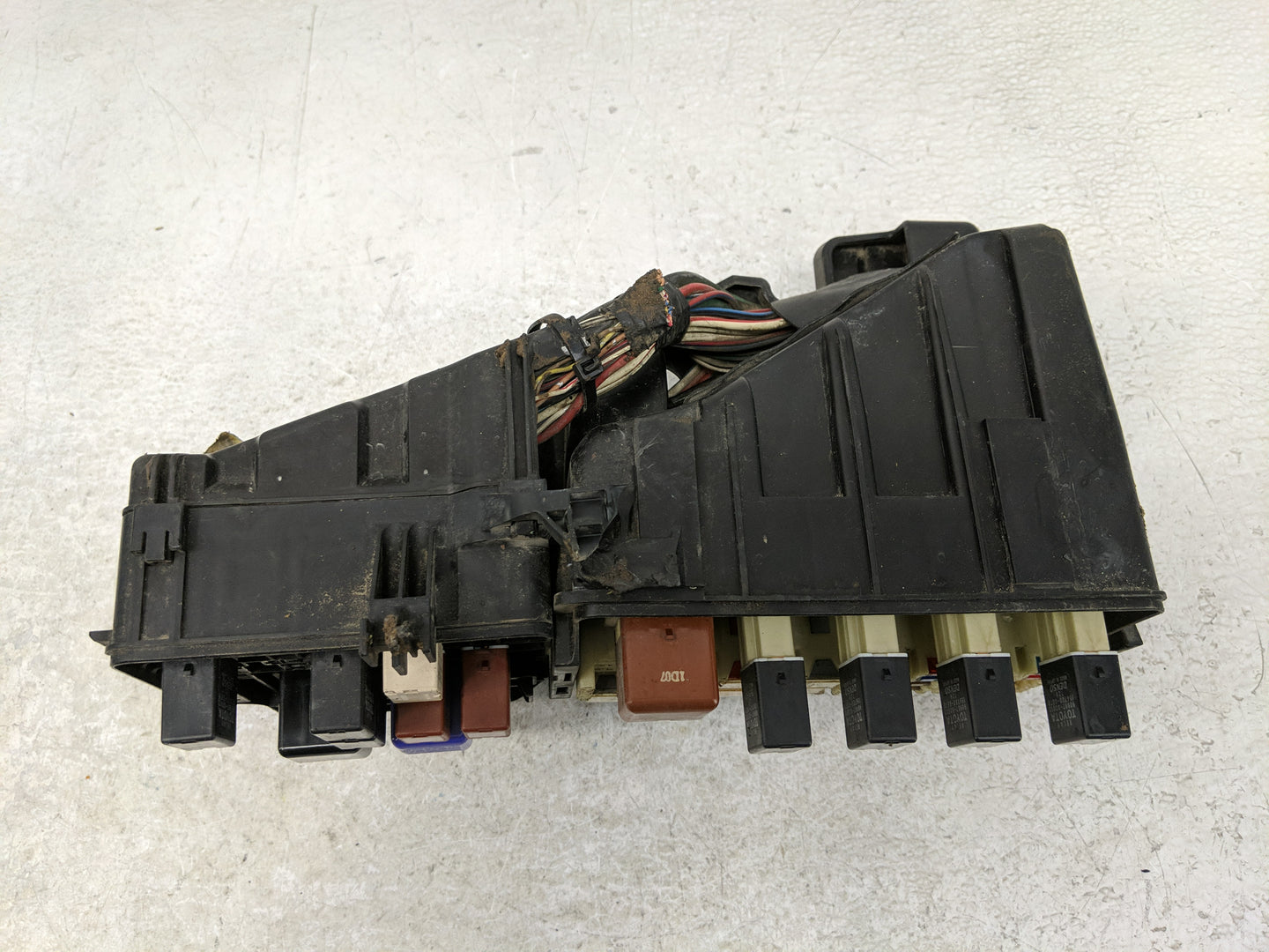 2004-2006 Toyota Camry Fusebox Fuse Box Panel Relay Module Fits Fits 2004 2005 2006 OEM Used Auto Parts - Oemusedautoparts1.