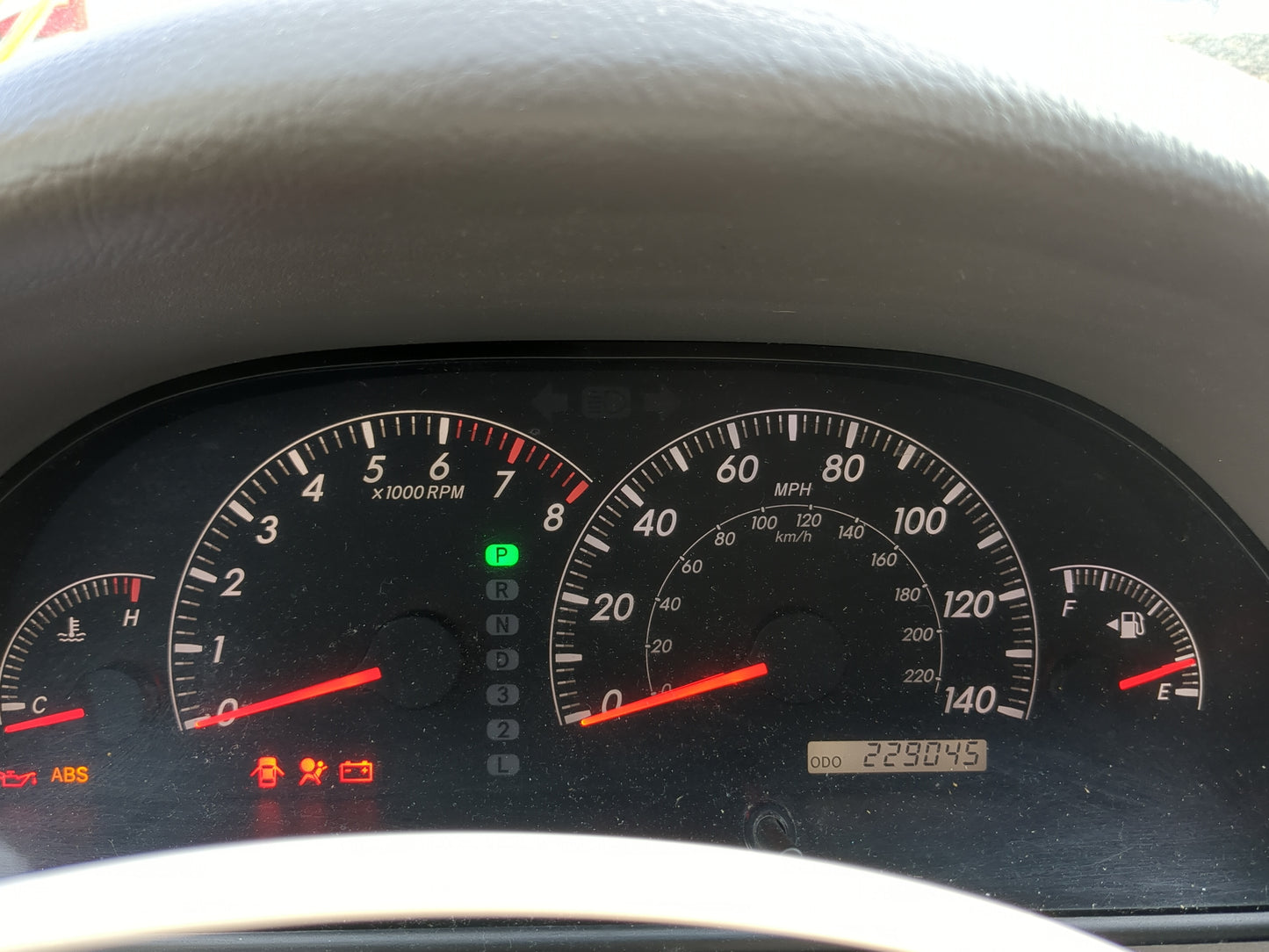 2005-2006 Toyota Camry Instrument Cluster Speedometer Gauges Fits Fits 2005 2006 OEM Used Auto Parts - Oemusedautoparts1.com