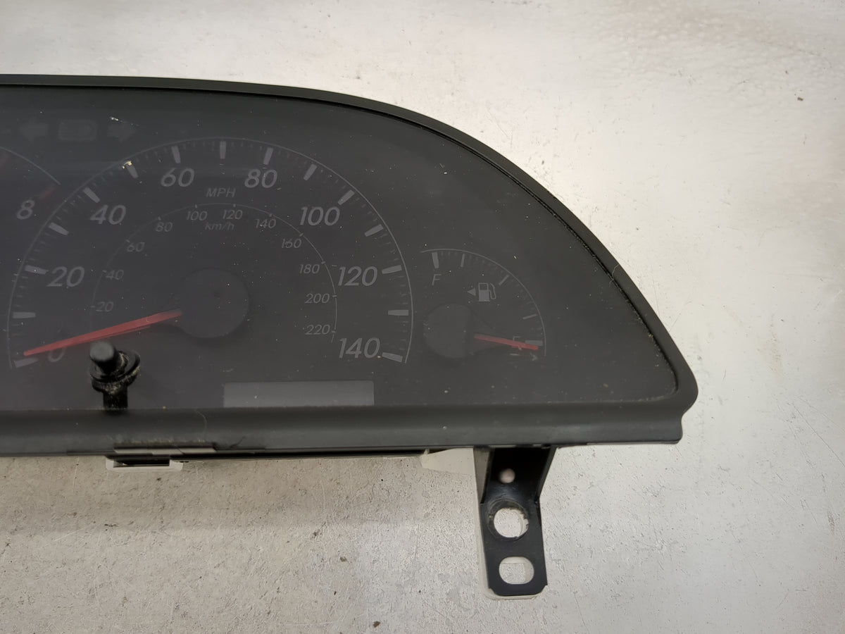 2005-2006 Toyota Camry Instrument Cluster Speedometer Gauges P/N:83800-06C10-00 Miles:229K Fits Fits 2005 2006 OEM Used Auto