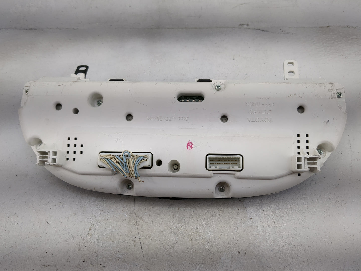 2005-2006 Toyota Camry Instrument Cluster Speedometer Gauges P/N:83800-06C10-00 Miles:229K Fits Fits 2005 2006 OEM Used Auto