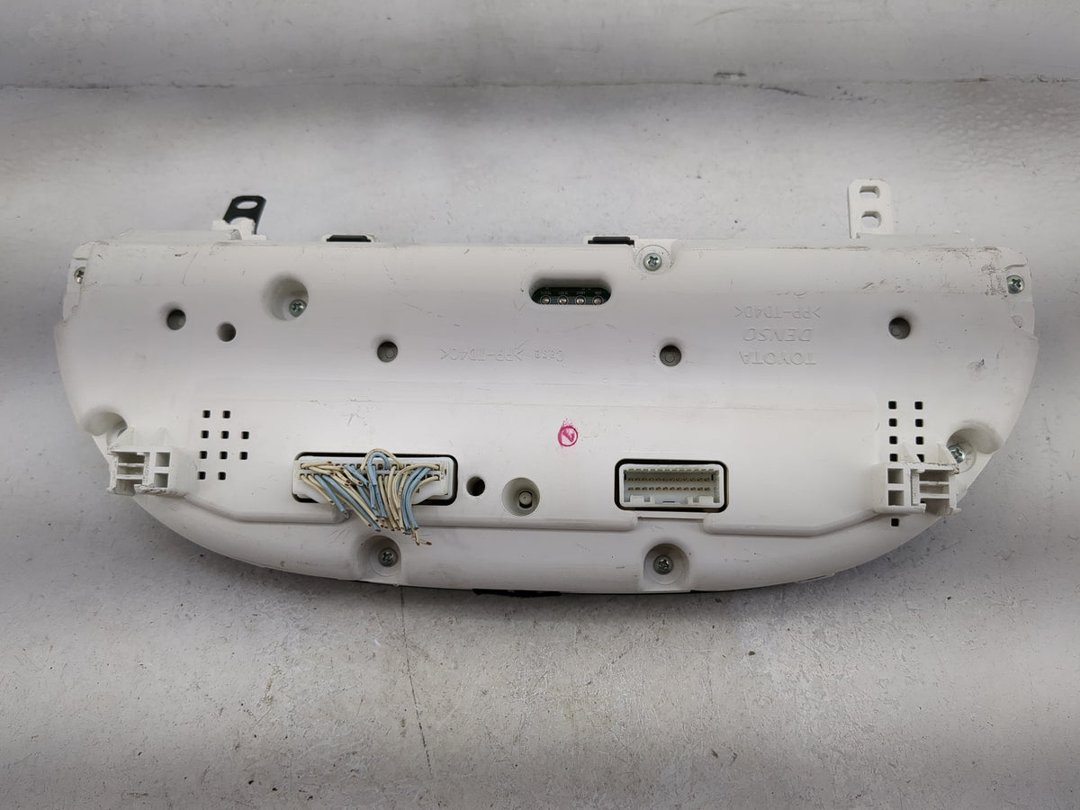 2005-2006 Toyota Camry Instrument Cluster Speedometer Gauges P/N:83800-06C10-00 Miles:229K Fits Fits 2005 2006 OEM Used Auto