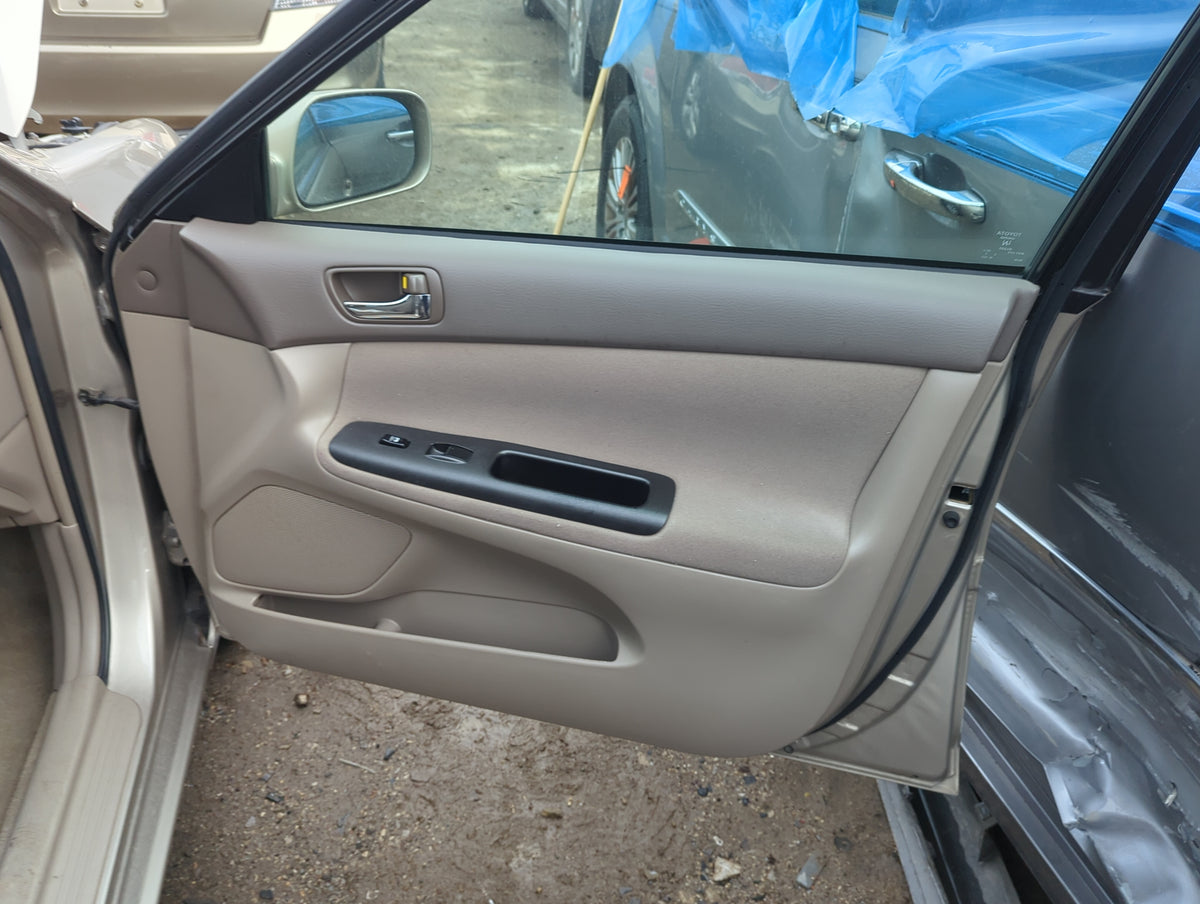 2006 Toyota Camry Front Right Passenger Interior Door Panel Trim 1301515 - Oemusedautoparts1.com