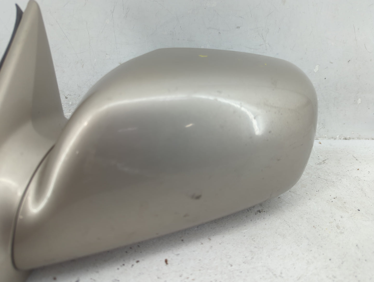 2002-2006 Toyota Camry Driver Side View Mirror - Left Door Mirror OEM Used - Oemusedautoparts1.com