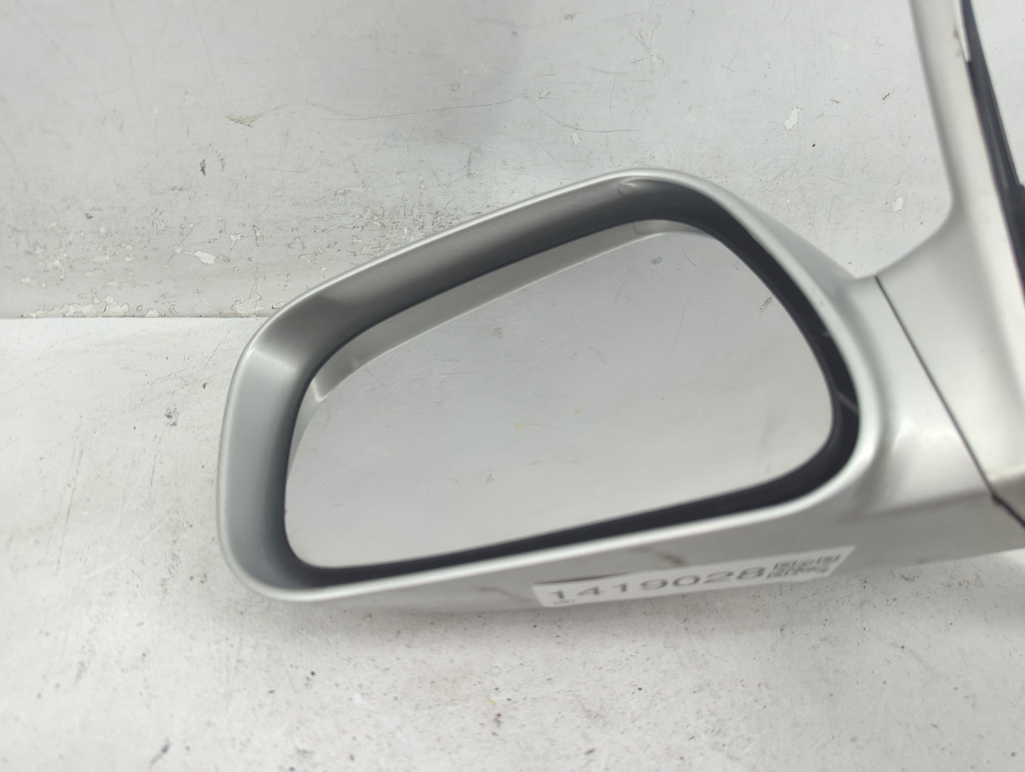 2002-2006 Toyota Camry Driver Side View Mirror - Left Door Mirror OEM Used - Oemusedautoparts1.com
