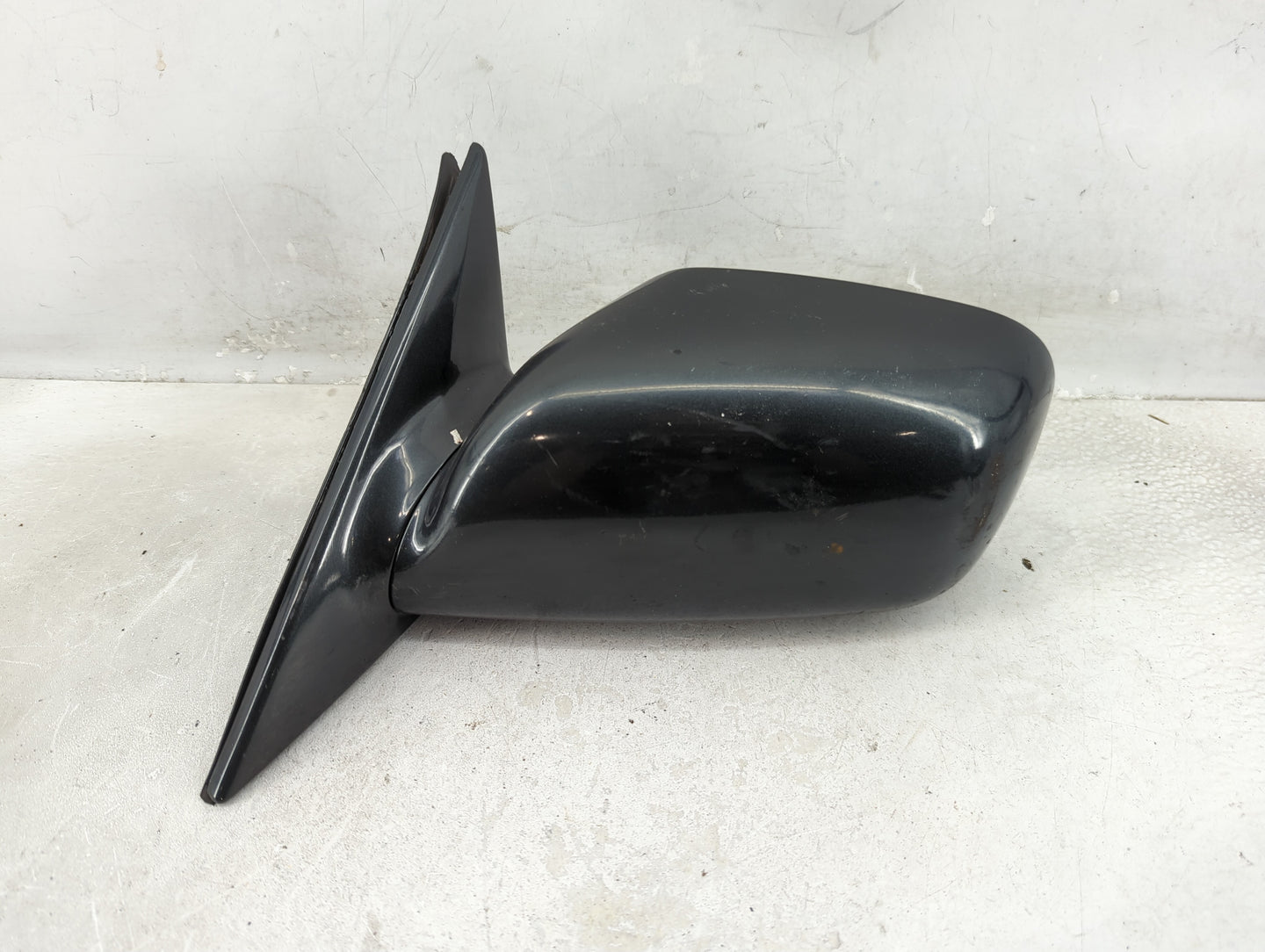 2002-2006 Toyota Camry Driver Side View Mirror - Left Door Mirror OEM Used - Oemusedautoparts1.com