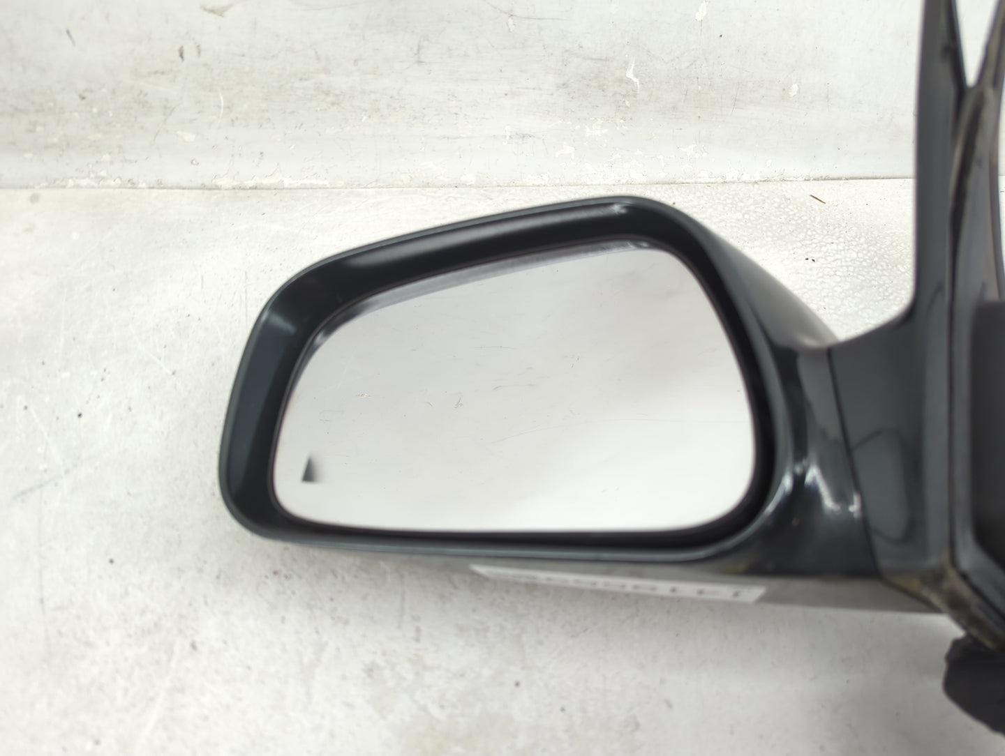 2002-2006 Toyota Camry Driver Side View Mirror - Left Door Mirror OEM Used - Oemusedautoparts1.com