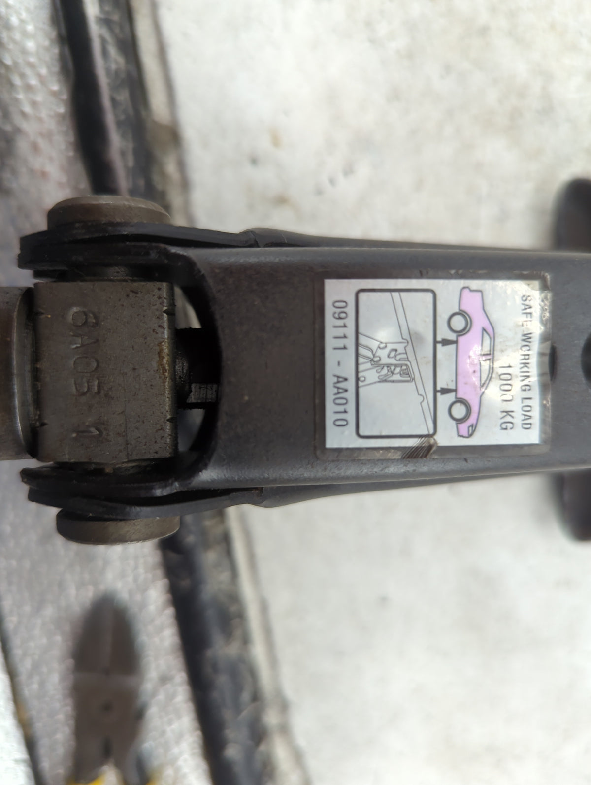 2006 Toyota Camry Spare Scissor Car Jack Black - Oemusedautoparts1.com