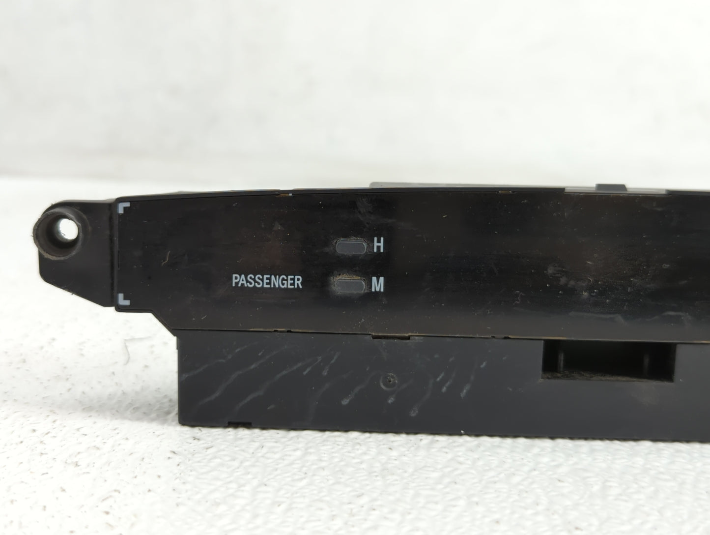 2004 TOYOTA CAMRY OEM DASH DIGITAL CLOCK DISPLAY SCREEN - Oemusedautoparts1.com