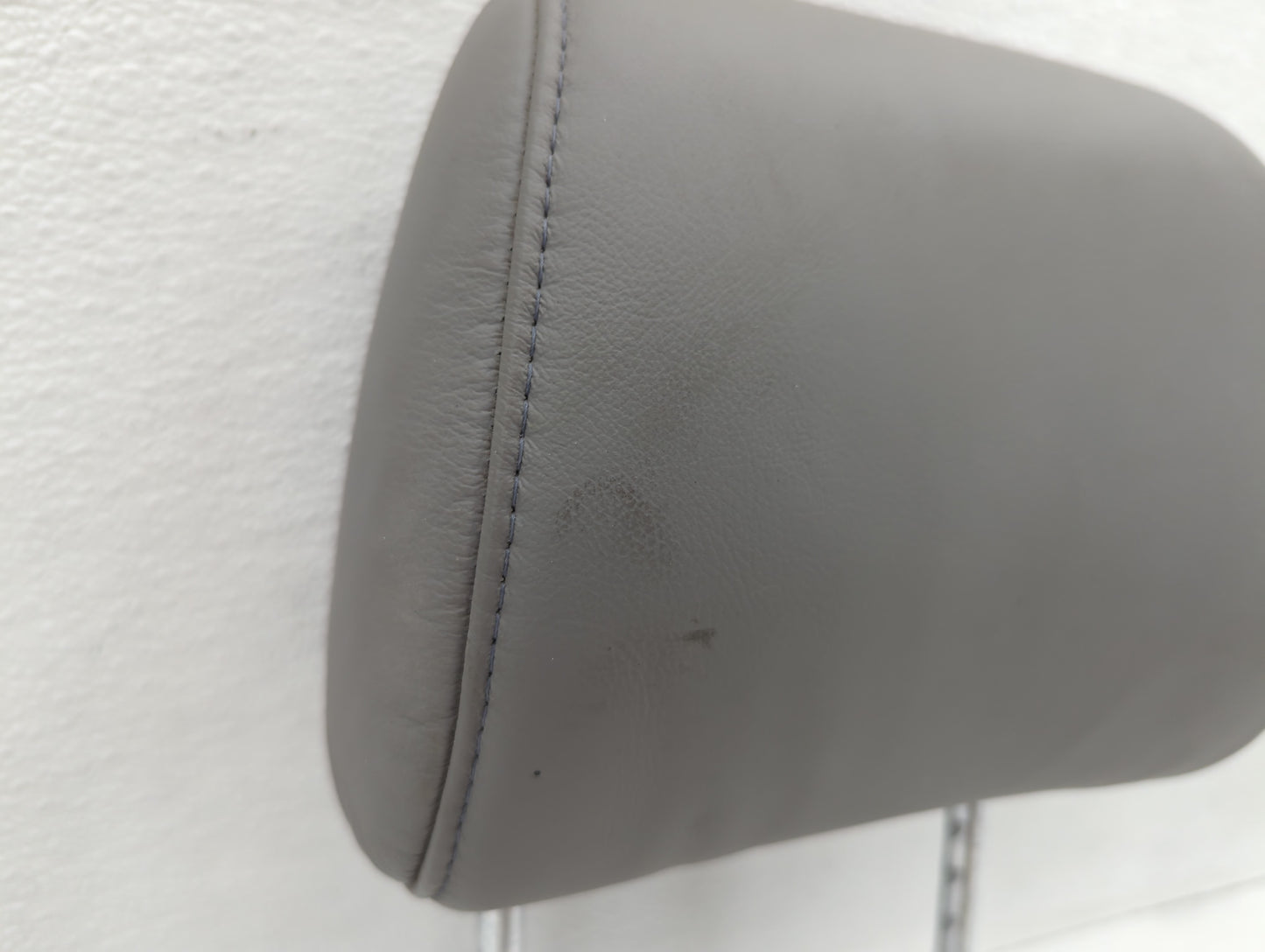 2004-2006 Toyota Camry Headrest Head Rest Front Driver Passenger Seat - Oemusedautoparts1.com