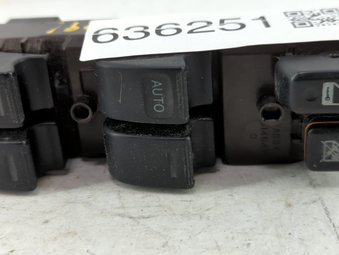 2005-2006 Toyota Camry Master Power Window Switch Replacement Driver Side Left Fits Fits 2005 2006 OEM Used Auto Parts - Oem