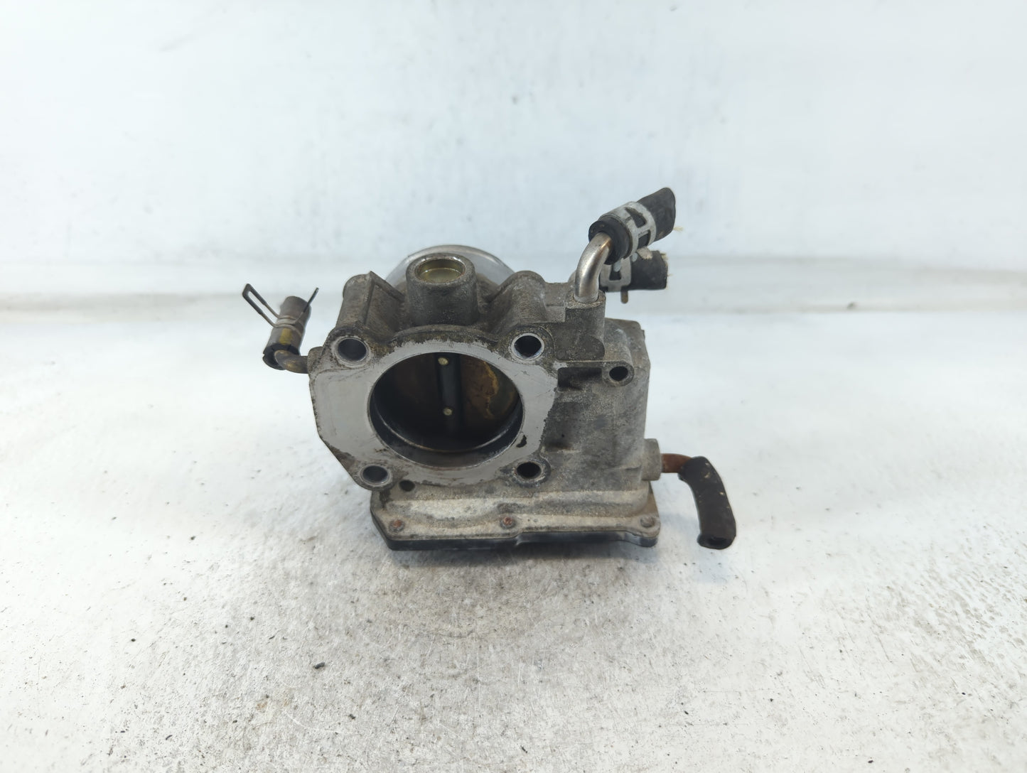 2004-2006 Toyota Camry Throttle Body P/N:22030-0H020 Fits Fits 2004 2005 2006 2007 OEM Used Auto Parts - Oemusedautoparts1.c