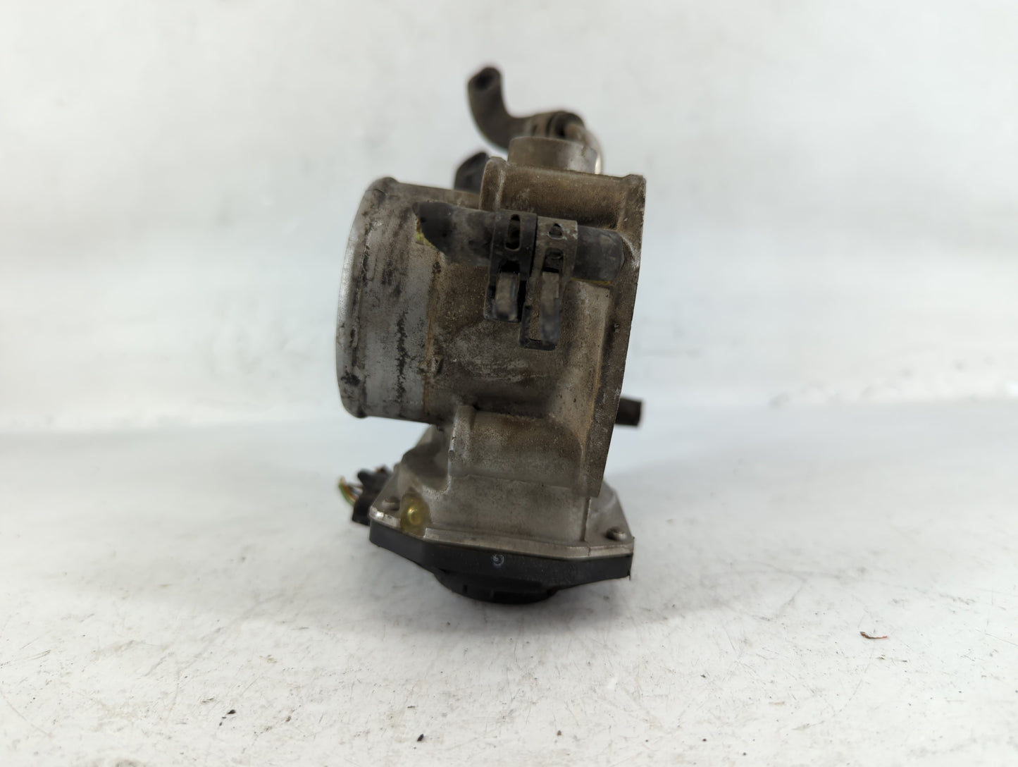 2004-2006 Toyota Camry Throttle Body P/N:22030-0H020 Fits Fits 2004 2005 2006 2007 OEM Used Auto Parts - Oemusedautoparts1.c
