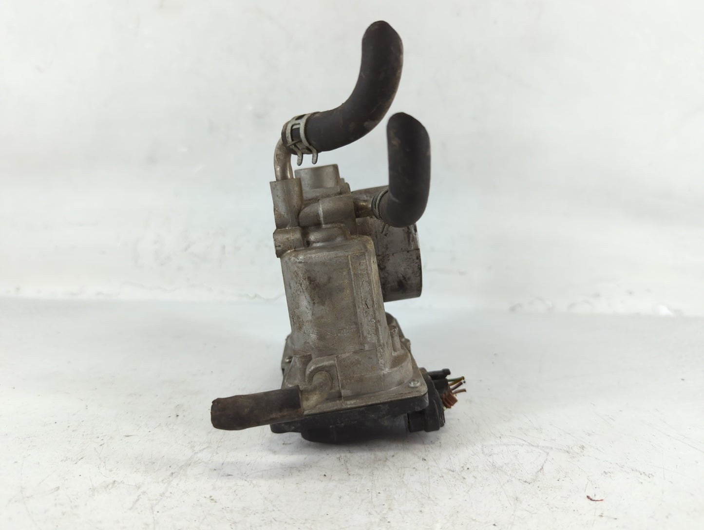 2004-2006 Toyota Camry Throttle Body P/N:22030-0H020 Fits Fits 2004 2005 2006 2007 OEM Used Auto Parts - Oemusedautoparts1.c