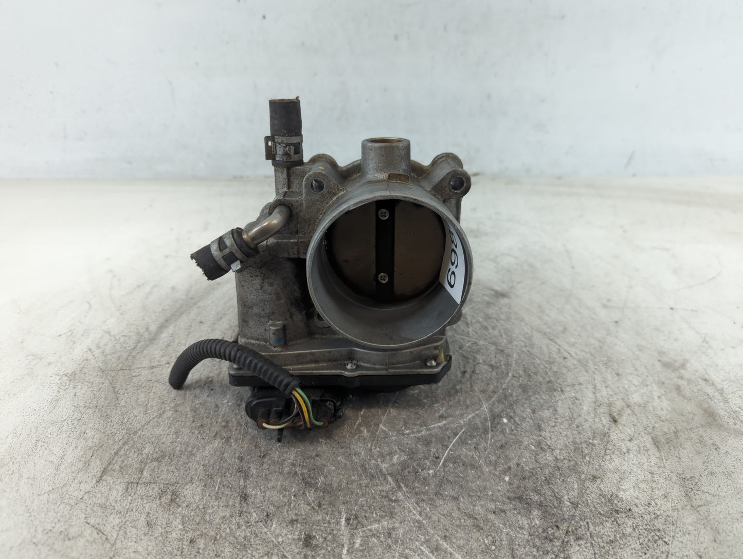 2003-2006 Toyota Camry Throttle Body P/N:22030-0A020 Fits Fits 2003 2004 2005 2006 2007 2008 2009 2010 OEM Used Auto Parts -