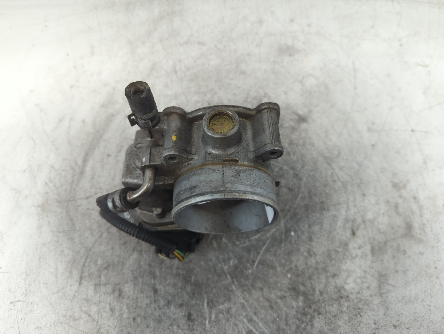 2003-2006 Toyota Camry Throttle Body P/N:22030-0A020 Fits Fits 2003 2004 2005 2006 2007 2008 2009 2010 OEM Used Auto Parts -
