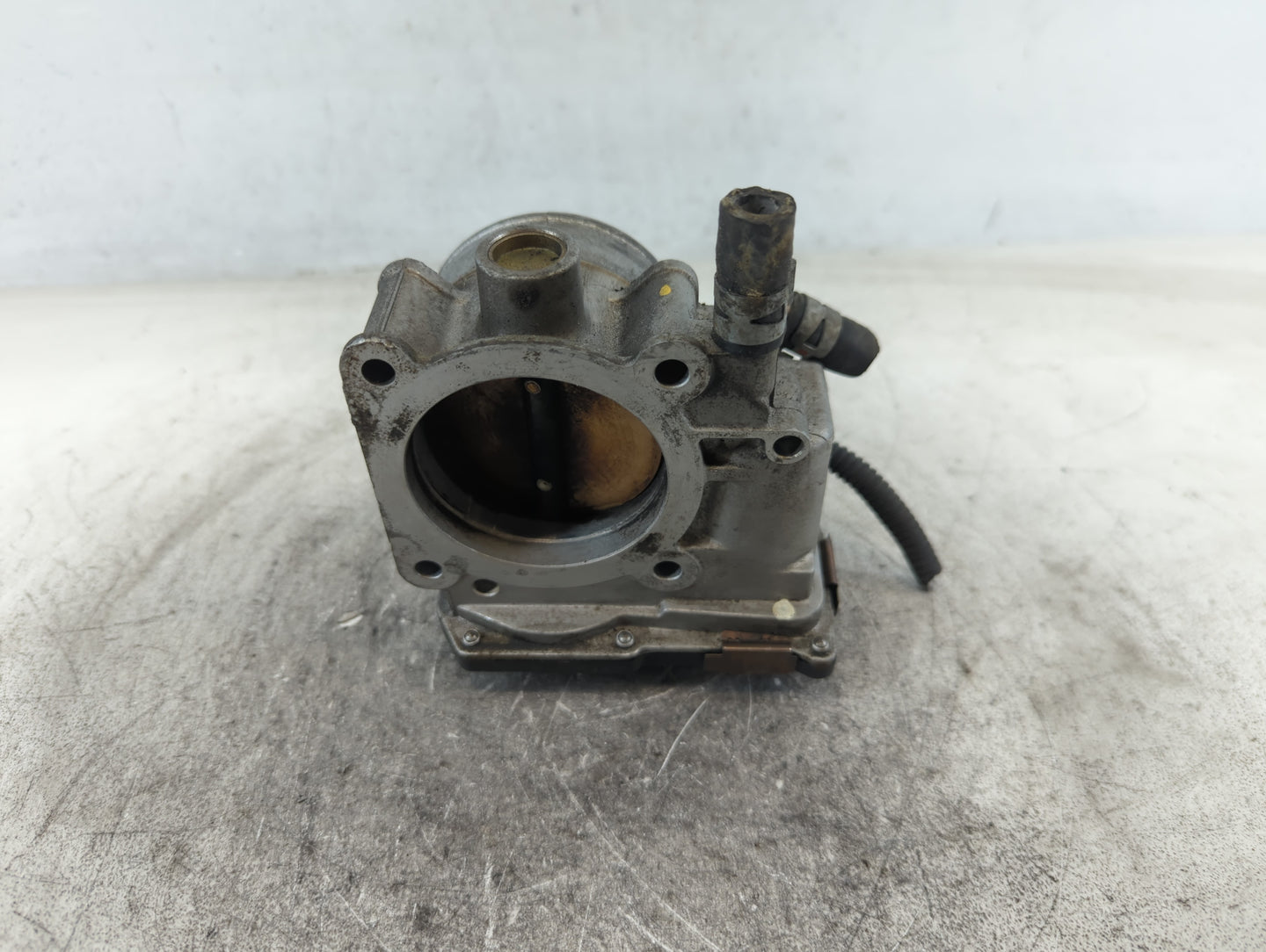 2003-2006 Toyota Camry Throttle Body P/N:22030-0A020 Fits Fits 2003 2004 2005 2006 2007 2008 2009 2010 OEM Used Auto Parts -