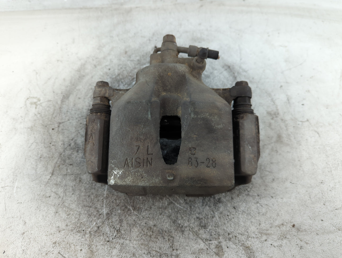 2002-2006 Toyota Camry Front Passenger Right Brake Caliper 699986 - Oemusedautoparts1.com