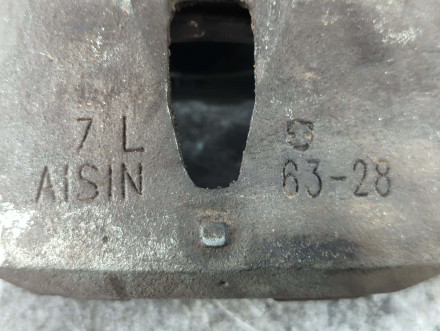2002-2006 Toyota Camry Front Passenger Right Brake Caliper 699986 - Oemusedautoparts1.com