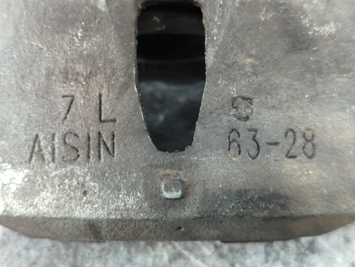 2002-2006 Toyota Camry Front Passenger Right Brake Caliper 699986 - Oemusedautoparts1.com