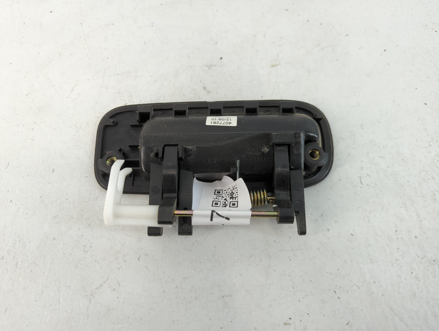 2002 Toyota Camry Passenger Front Right Door Handle Exterior Assembly - Oemusedautoparts1.com