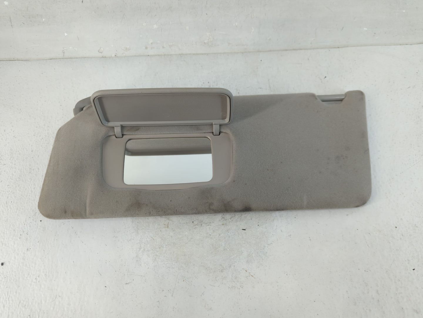 2002-2006 Toyota Camry Sun Visor Shade Replacement Passenger Right Mirror Fits Fits 2002 2003 2004 2005 2006 OEM Used Auto P