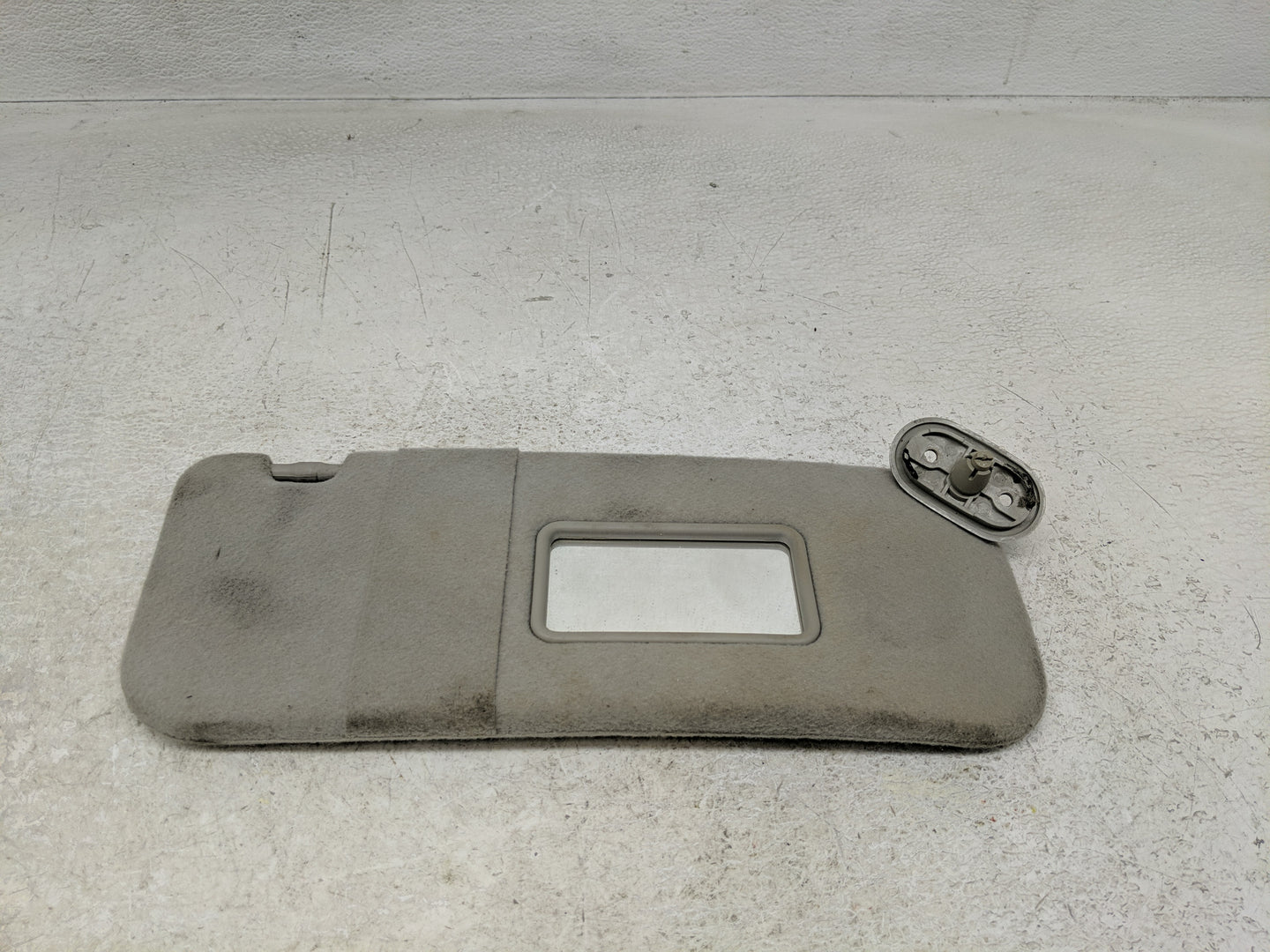 2005-2008 Toyota Corolla Sun Visor Shade Replacement Passenger Right Mirror Fits Fits 2005 2006 2007 2008 OEM Used Auto Part
