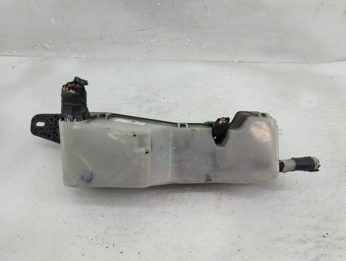 2004-2008 Toyota Corolla Fusebox Fuse Box Panel Relay Module P/N:82662-02110 Fits Fits 2004 2005 2006 2007 2008 OEM Used Aut