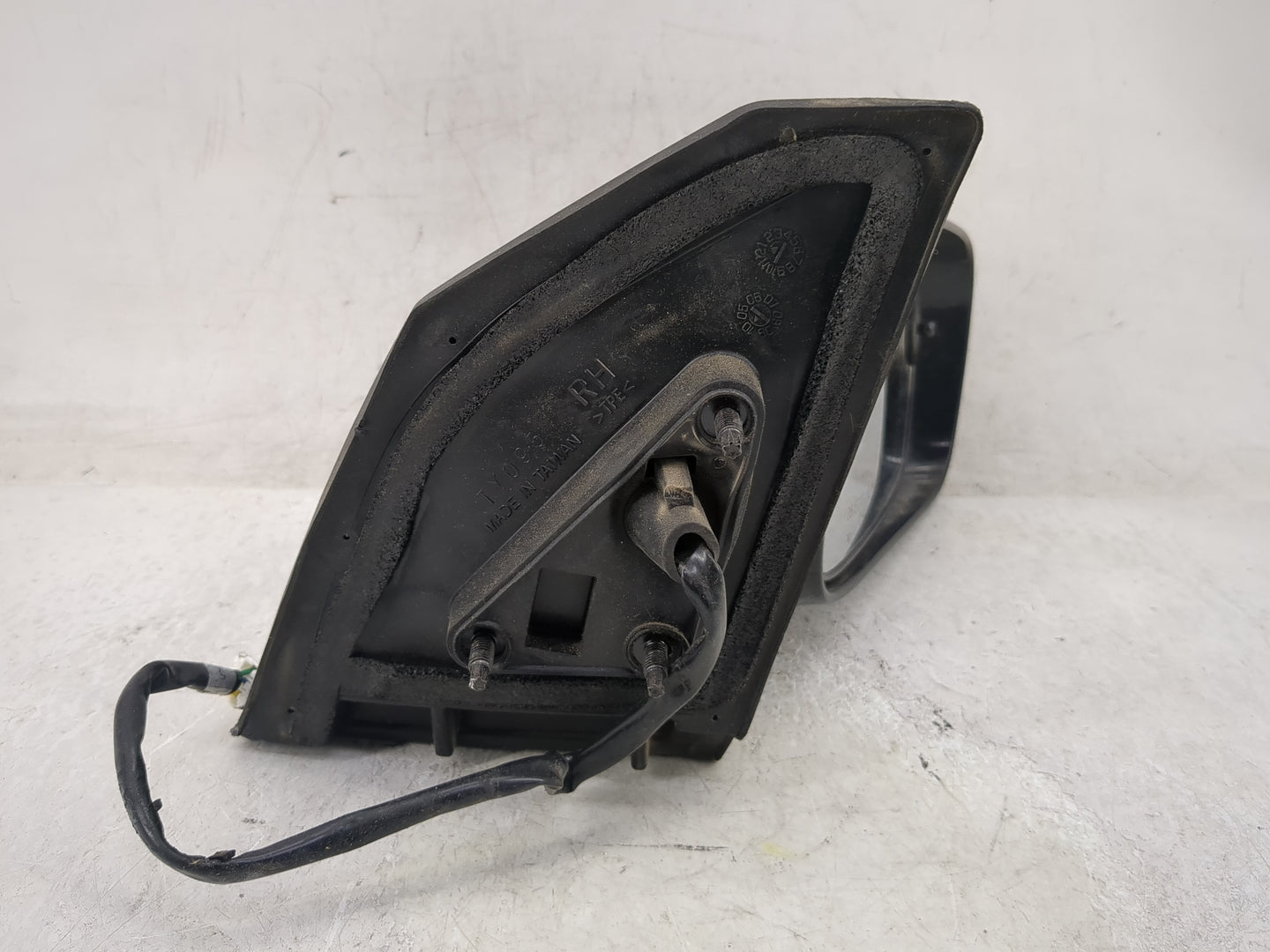 2003-2008 Toyota Corolla Passenger Side View Mirror - Right Door Mirror OEM Used - Oemusedautoparts1.com
