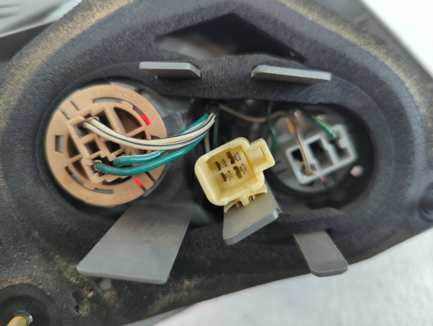 2004-2008 Toyota Corolla Tail Light Assembly Passenger Right OEM Fits Fits 2004 2005 2006 2007 2008 OEM Used Auto Parts - Oe