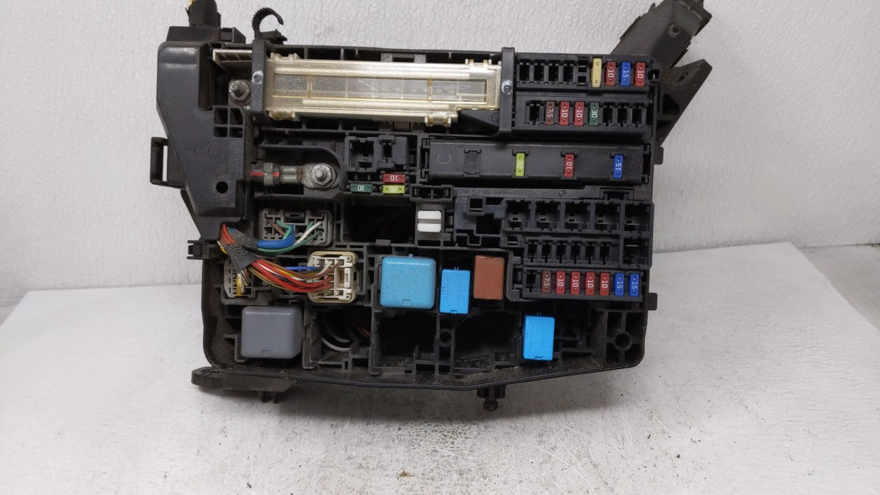 2006 Toyota Corolla Im Fusebox Fuse Box Panel Relay Module P/N:82620-12280 Fits OEM Used Auto Parts - Oemusedautoparts1.com