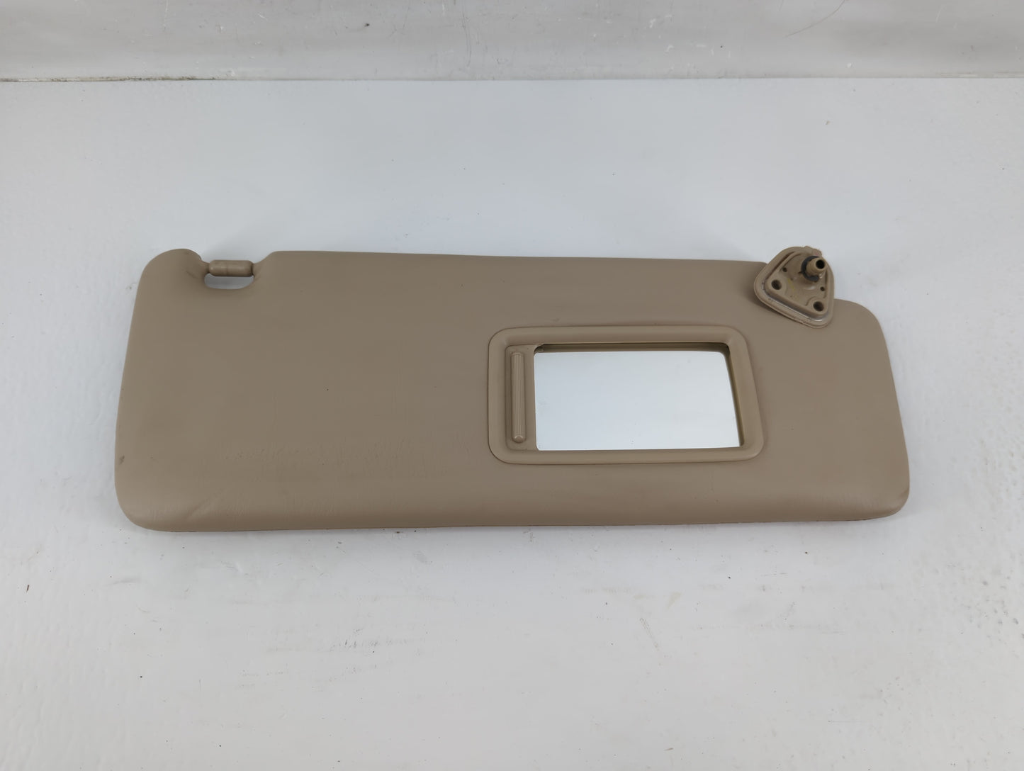 2004-2007 Toyota Highlander Sun Visor Shade Replacement Passenger Right Mirror Fits Fits 2004 2005 2006 2007 OEM Used Auto P