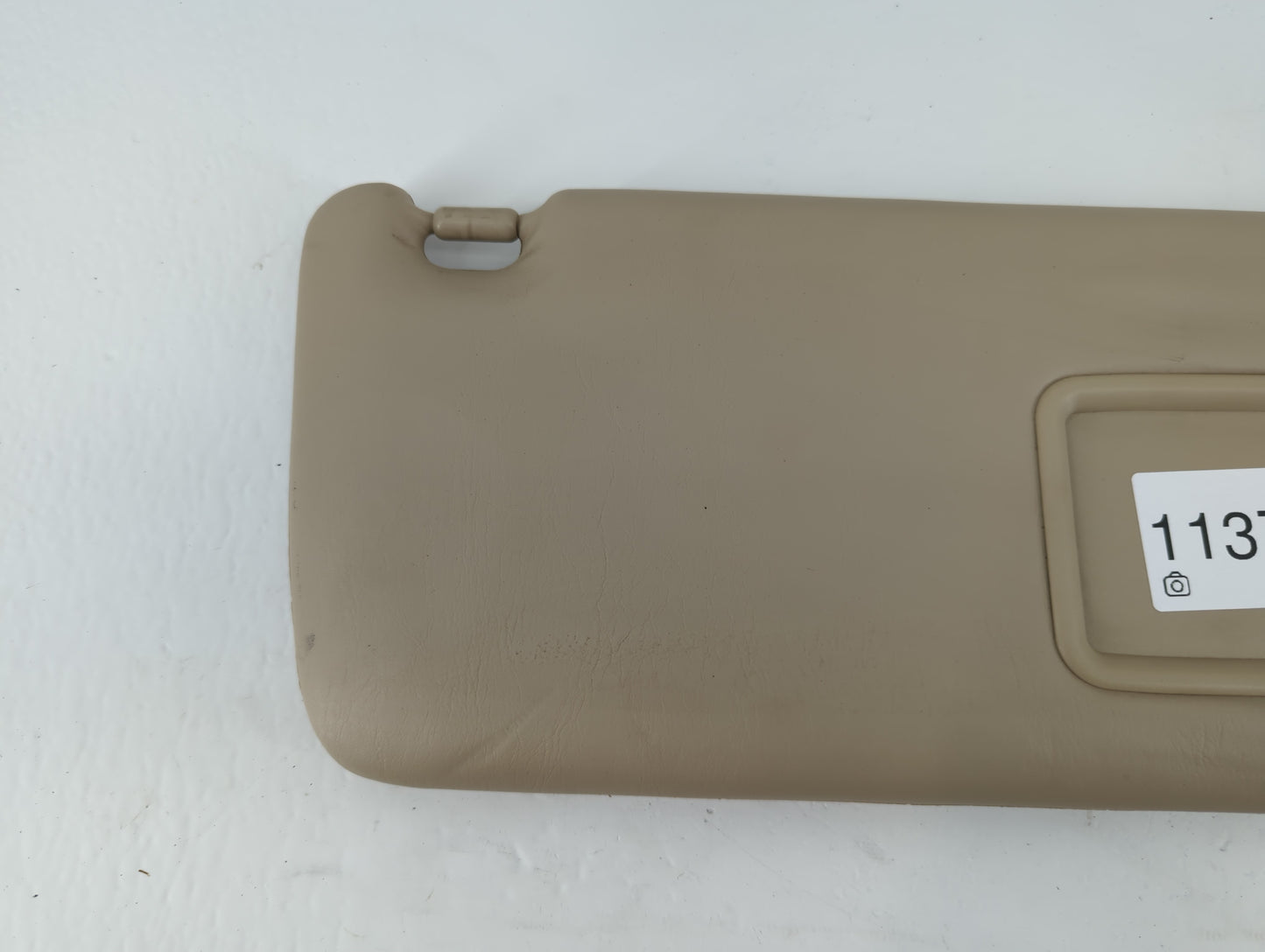 2004-2007 Toyota Highlander Sun Visor Shade Replacement Passenger Right Mirror Fits Fits 2004 2005 2006 2007 OEM Used Auto P